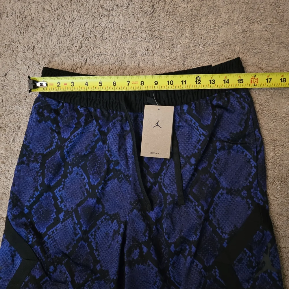 Nike Jordan Mens Dri-FIT Purple Black Snakepeint Mesh Diamond Shorts Size Medium - Picture 5 of 10